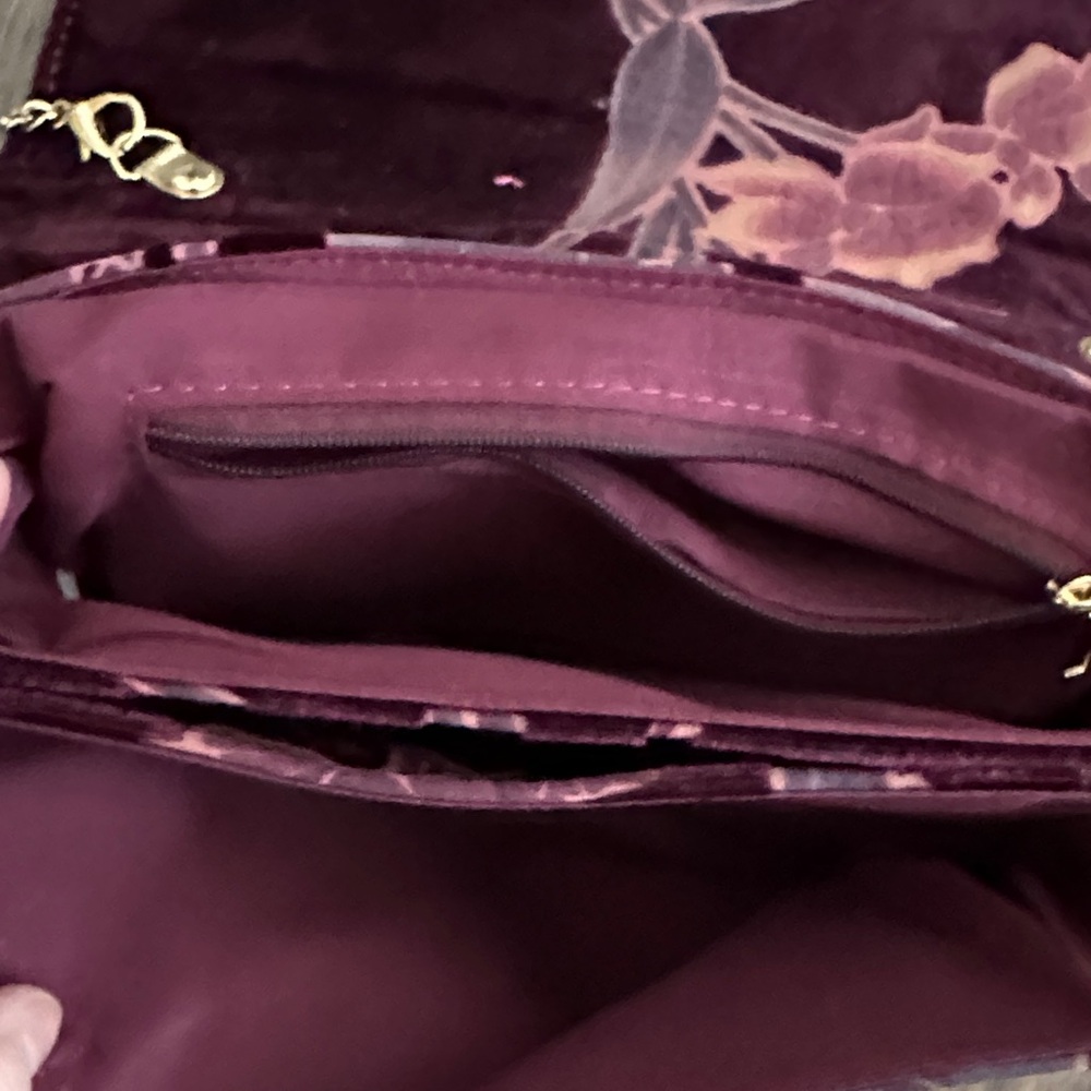 Floral Velvet Clutch with Chain - Picture 3 of 5